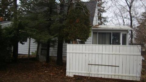 1252 E Decamp, Burton, MI 48529 photo 6