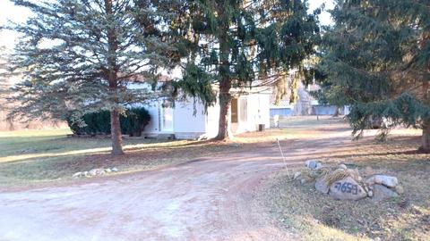 7659 Bean Rd, Avoca, MI 48006 photo 2