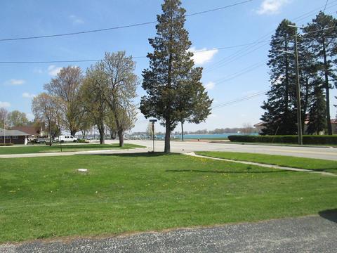 2421 Saint Clair Riv, Algonac, MI 48001 photo 2