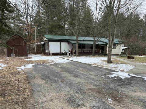 3726 Whispering Pnes, Gladwin, MI 48624 photo 2