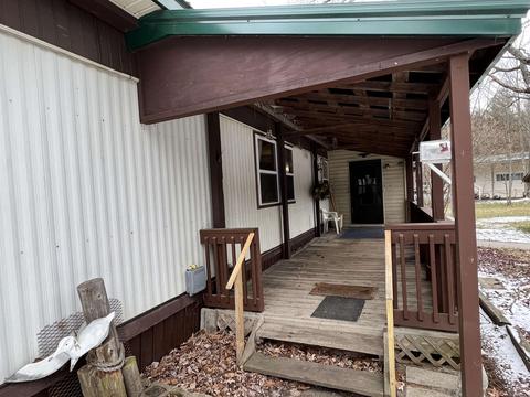 3726 Whispering Pnes, Gladwin, MI 48624 photo 9