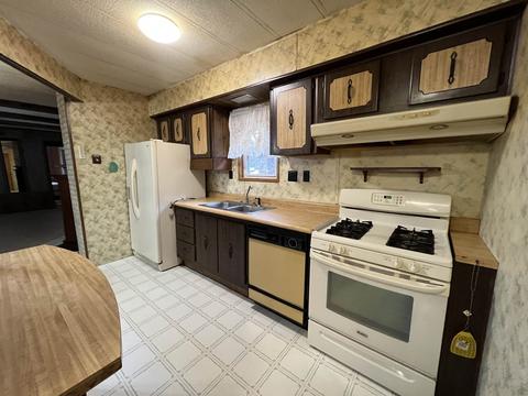 3726 Whispering Pnes, Gladwin, MI 48624 photo 17