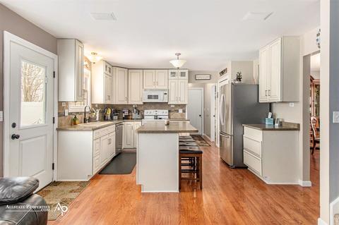 2458 Stonebrook Dr, Davison, MI 48423 photo 12
