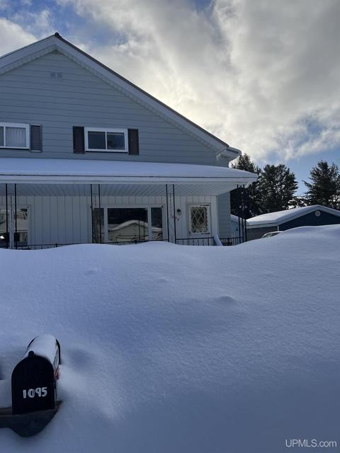 1095 School St, Ishpeming, MI 49849 photo 1