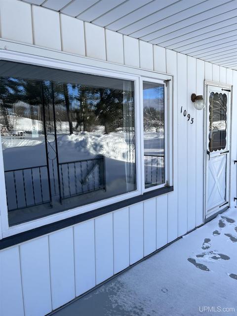 1095 School St, Ishpeming, MI 49849 photo 2