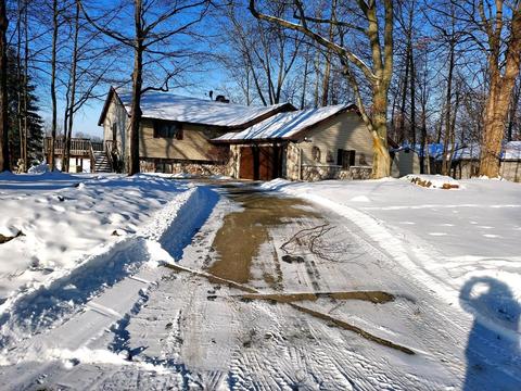 5645 Royal Ct, Gladwin, MI 48624 photo 1