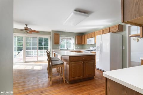 18112 Huron, Macomb, MI 48042 photo 14