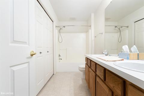18112 Huron, Macomb, MI 48042 photo 28