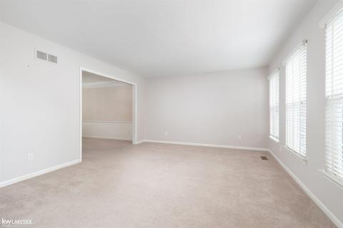 18112 Huron, Macomb, MI 48042 photo 10