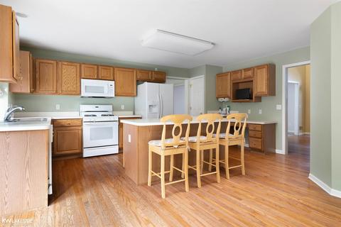 18112 Huron, Macomb, MI 48042 photo 16