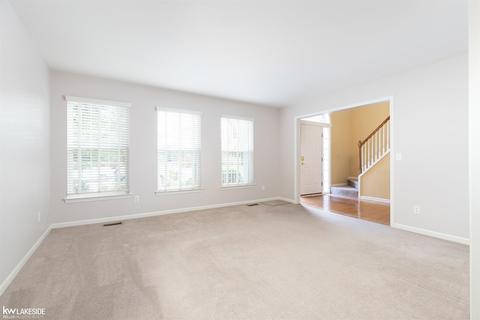 18112 Huron, Macomb, MI 48042 photo 9