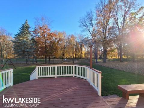 18112 Huron, Macomb, MI 48042 photo 4