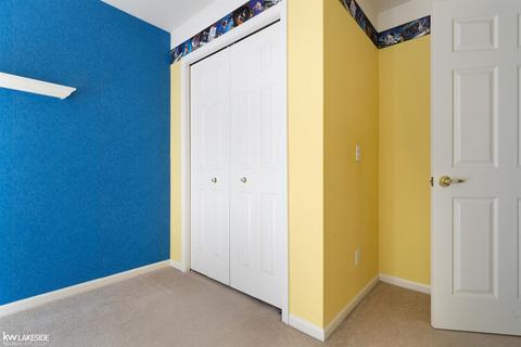 18112 Huron, Macomb, MI 48042 photo 31