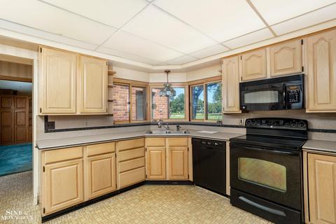 300 Moross, Grosse Pointe Farms, MI 48236 photo 11