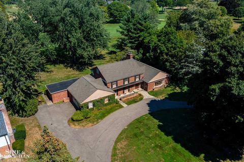 300 Moross, Grosse Pointe Farms, MI 48236 photo 2