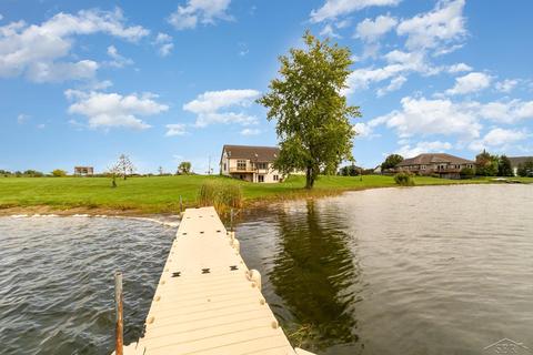 2668 S Fraser, Kawkawlin, MI 48631 photo 4