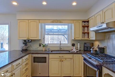 5261 Chickasaw Trl, Flushing, MI 48433 photo 21