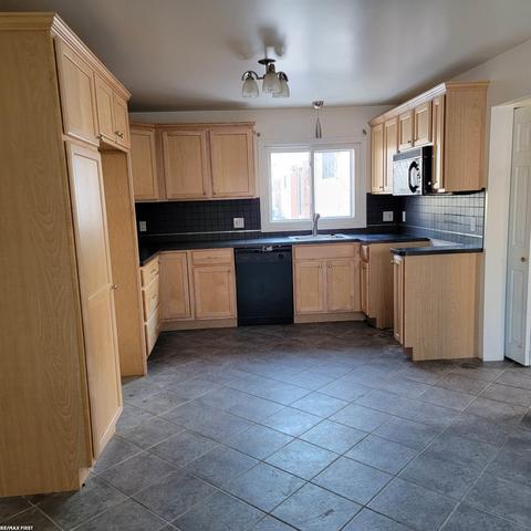 18327 13 Mile, Fraser, MI 48026 photo 4