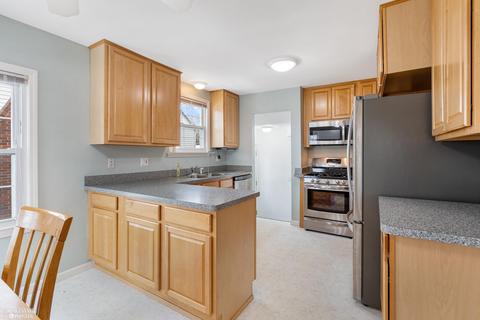 1576 Brys, Grosse Pointe Woods, MI 48236 photo 8