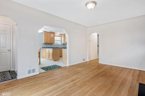 1576 Brys, Grosse Pointe Woods, MI 48236 photo 5