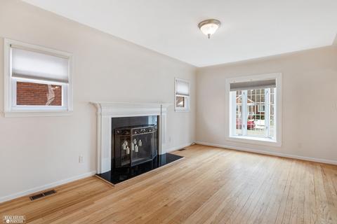 1576 Brys, Grosse Pointe Woods, MI 48236 photo 6