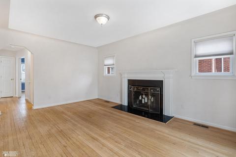 1576 Brys, Grosse Pointe Woods, MI 48236 photo 4