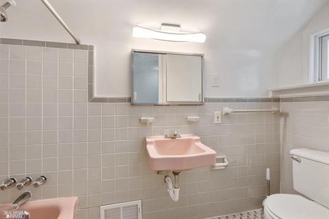 1576 Brys, Grosse Pointe Woods, MI 48236 photo 19