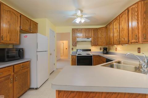 15033 Petz Rd, Capac, MI 48014 photo 15