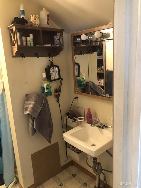 409 S 16th St, Escanaba, MI 49829 photo 9