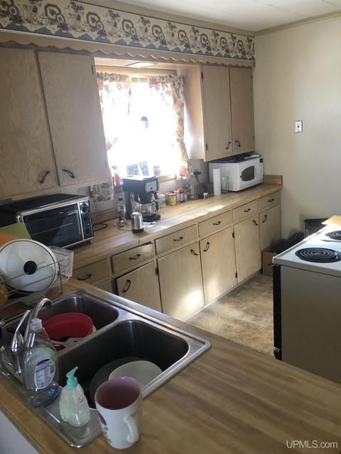 409 S 16th St, Escanaba, MI 49829 photo 8