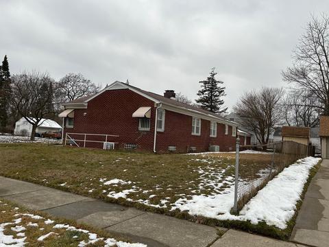 2602 Clement, Flint, MI 48504 photo 3