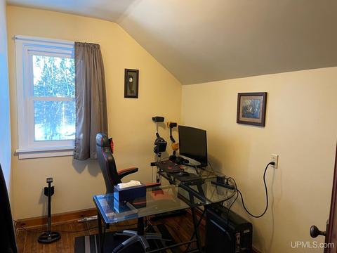 1609 E Pierce St, Wakefield, MI 49968 photo 9