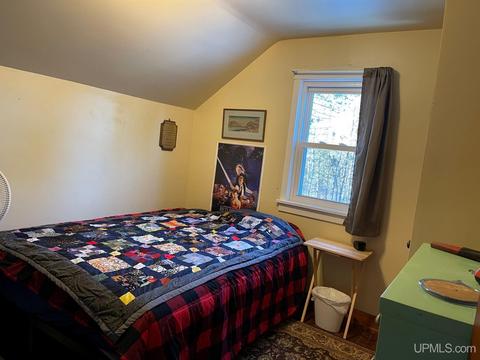 1609 E Pierce St, Wakefield, MI 49968 photo 8