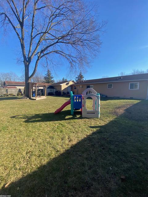 1810 Jackson, Saint Clair, MI 48079 photo 4