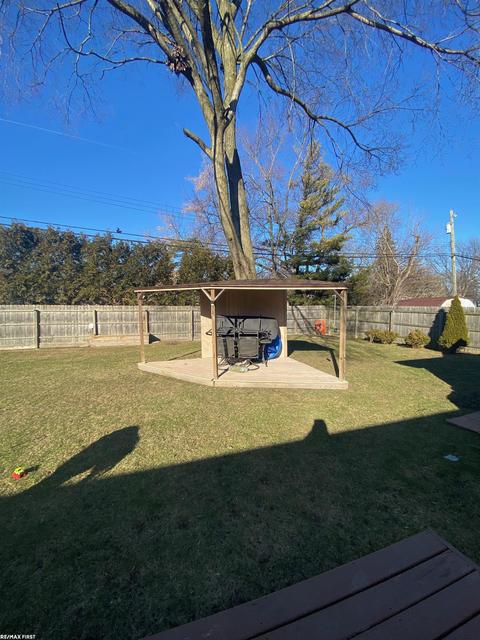 1810 Jackson, Saint Clair, MI 48079 photo 6