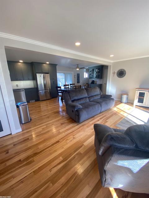 1810 Jackson, Saint Clair, MI 48079 photo 8