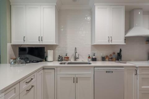 17111 E Jefferson Ave #33, Grosse Pointe, MI 48230 photo 9