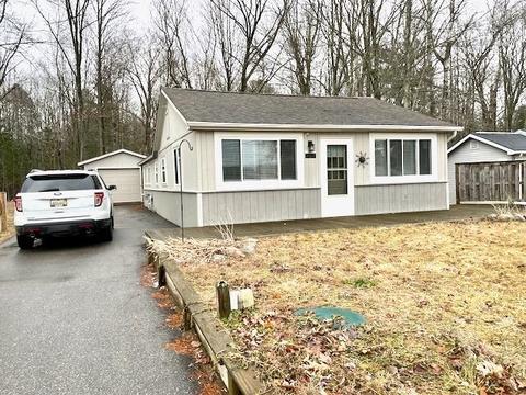 2902 Lakeshore Dr, Gladwin, MI 48624 photo 3