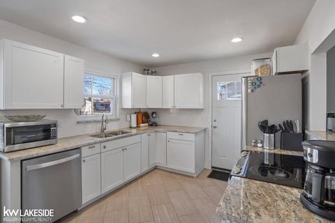 11065 Wilson Dr, Warren, MI 48089 photo 7