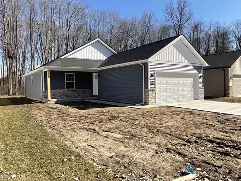 9299 Oakdale, Algonac, MI 48001