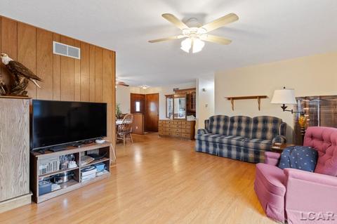 1142 Sutton, Adrian, MI 49221 photo 12