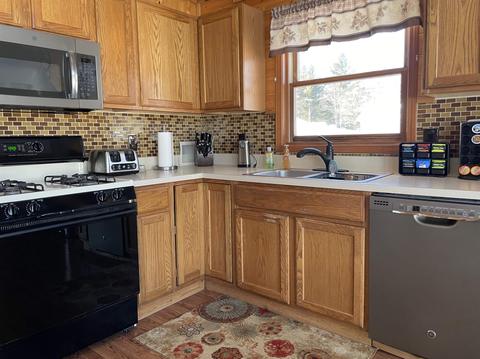 3784 Pinelands Pt, Gladwin, MI 48624 photo 11