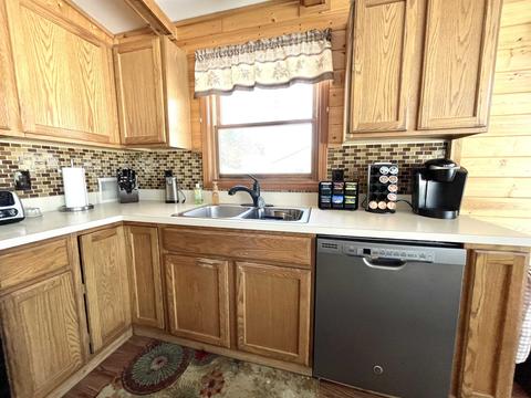 3784 Pinelands Pt, Gladwin, MI 48624 photo 14