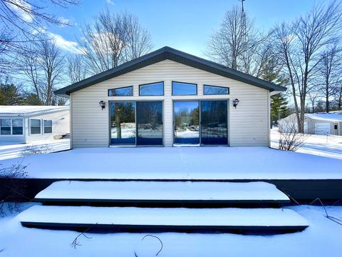 3784 Pinelands Pt, Gladwin, MI 48624 photo 1