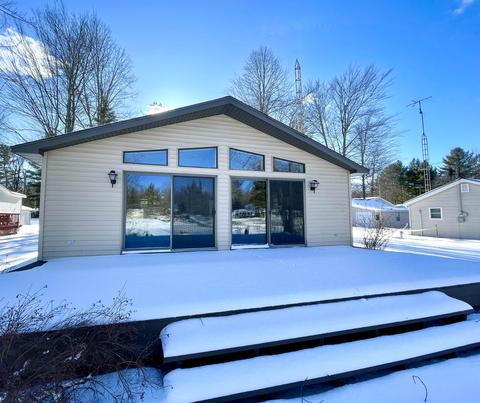 3784 Pinelands Pt, Gladwin, MI 48624 photo 2