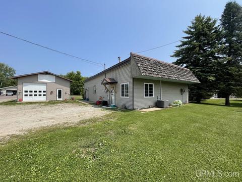 125 Michigan Ave, Baraga, MI 49908