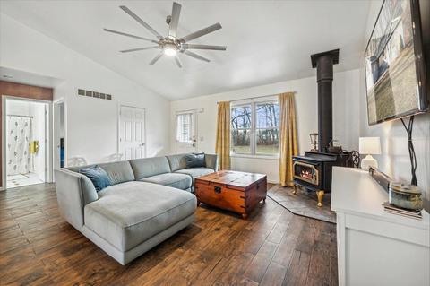 7644 Kitchen Rd, Wales, MI 48027 photo 11