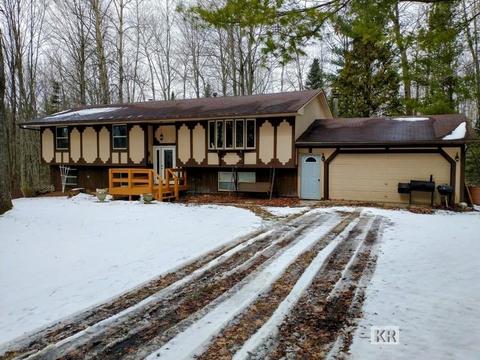 4952 Anglers Ln, Gladwin, MI 48624 photo 1