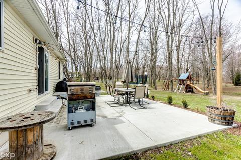 7638 Kitchen, Wales, MI 48027 photo 9