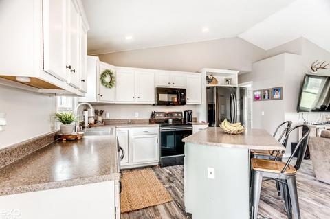 7638 Kitchen, Wales, MI 48027 photo 20